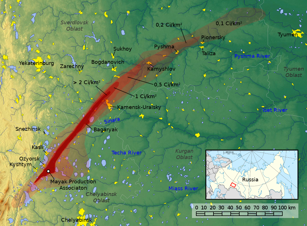 Mapa Mayak/Kyshtym lub zdjęcie zakładu Majak. Obraz środowiskowy i geograficzny zamiast broni. Źródło: Wikimedia Commons, File:Map_of_the_East_Urals_Radioactive_Trace.png.